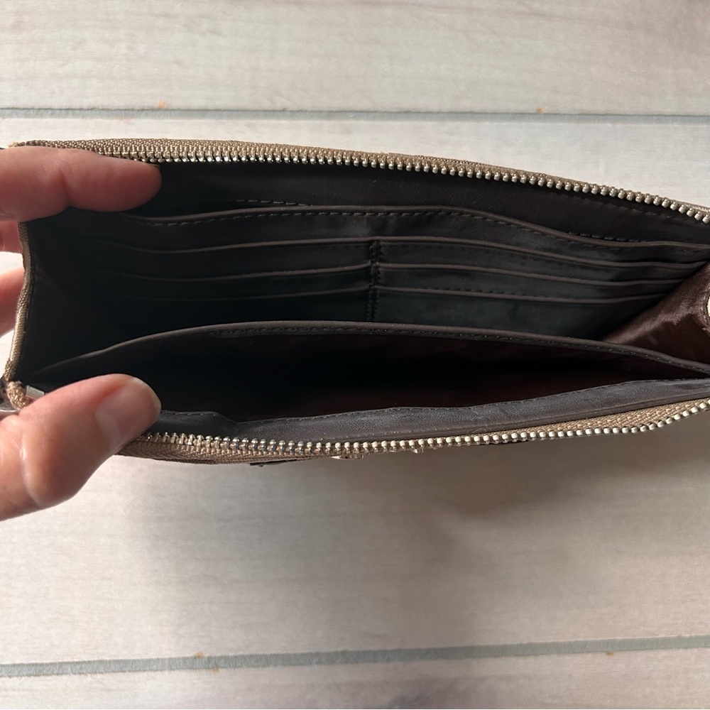 NWT 100% Authentic Coach Ashley Signature Satin Zippy Clutch Wallet - Picture 6 of 6